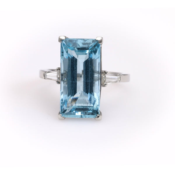 Mid-Century Aquamarine Diamond Platinum Ring