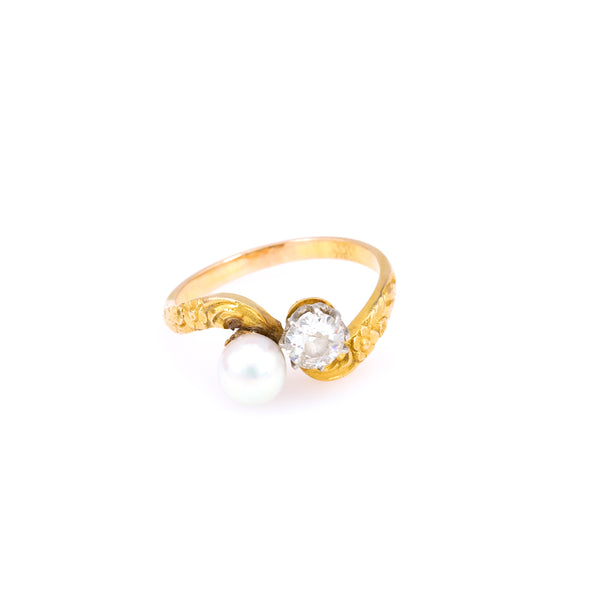 Edwardian Pearl and Diamond 18k Yellow Gold Platinum Toi et Moi Ring