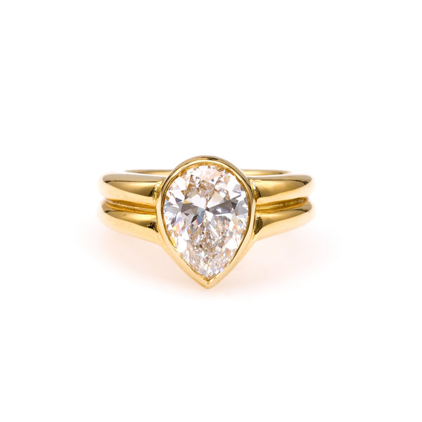 Vintage French GIA 2.85 Carat Pear Cut Diamond 18k Yellow Gold Ring