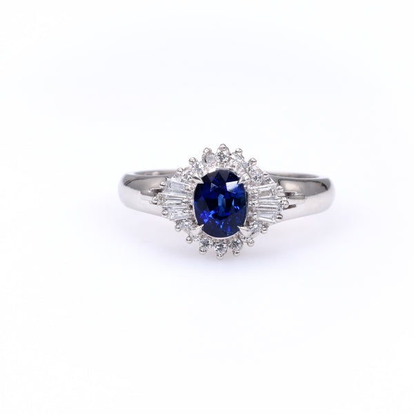 Vintage  0.97 Carat Sapphire and Diamond Platinum Ring