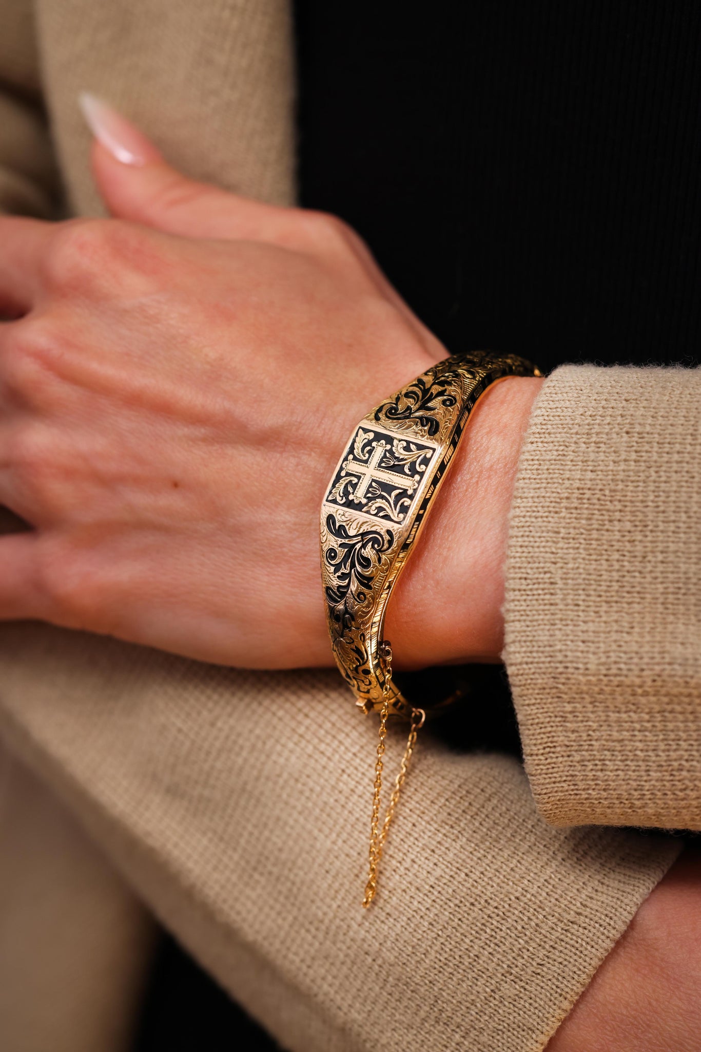 Victorian Enamel Gold Bracelet