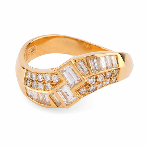 Vintage Diamond 18K Yellow Gold Wavy Band