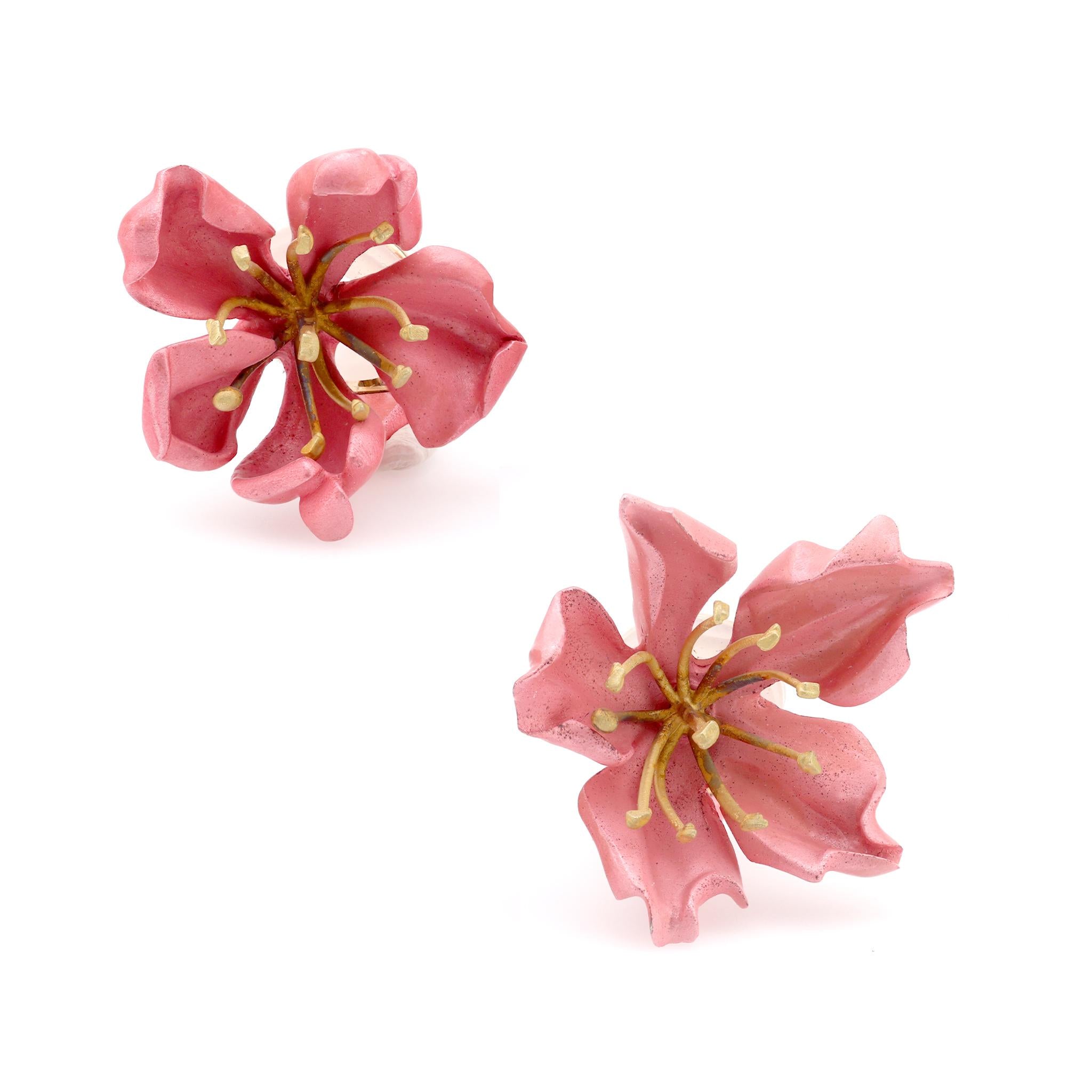 JAR Paris aluminum and 18k yellow gold "Almond blossom" flower earrings JAR