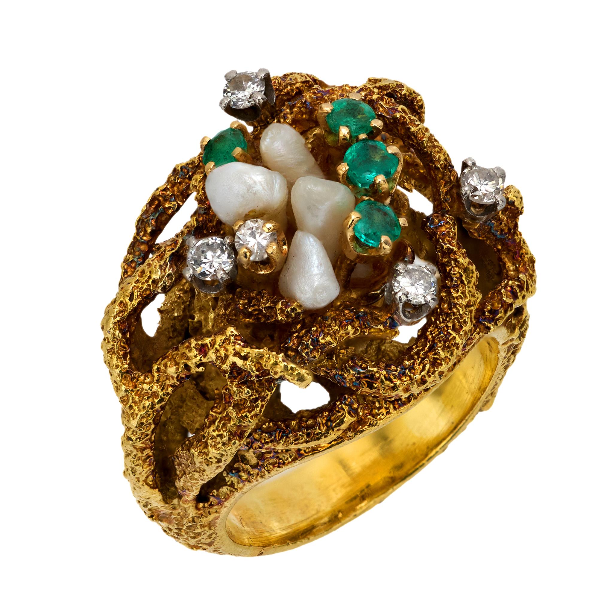 Vintage La Triomphe pearl emerald diamond 18k yellow gold ring La Triomphe