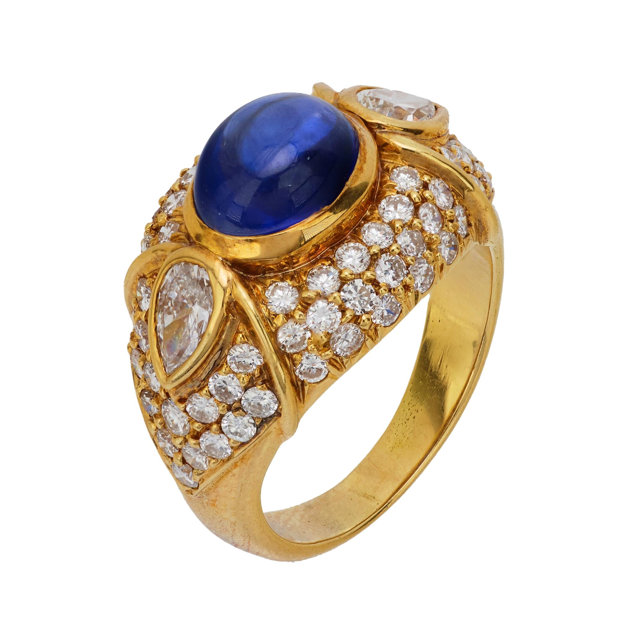 Vintage 2.90 carats cabochon cut sapphire diamond 18k yellow gold cocktail ring