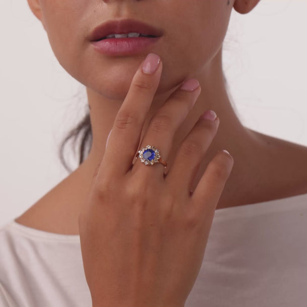 Victorian GIA 2.62 carat Ceylon sapphire diamond 18k yellow gold cluster ring