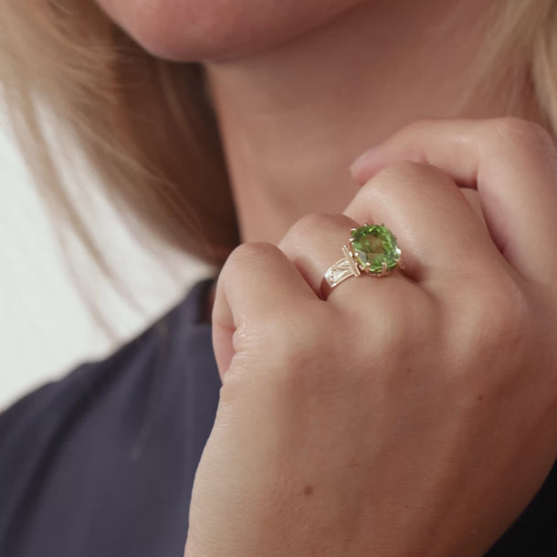 Victorian 6.00 carat peridot 10k rose gold ring