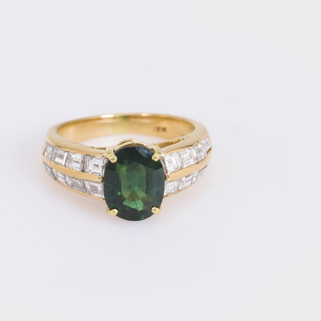 Vintage 2.10 carat green sapphire diamond 18k yellow gold ring