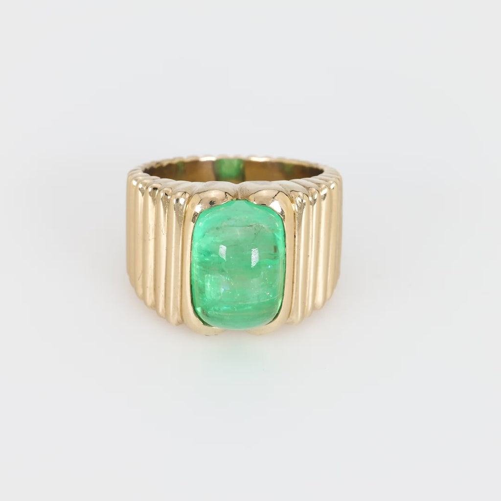 Boucheron Paris 4.40 carat cabochon emerald 18k yellow gold band Boucheron