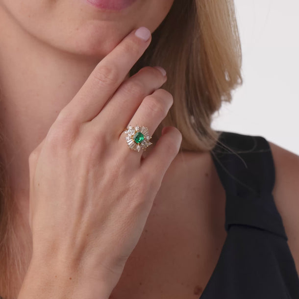 Vintage 1.10 carat emerald diamond 18k yellow gold ring