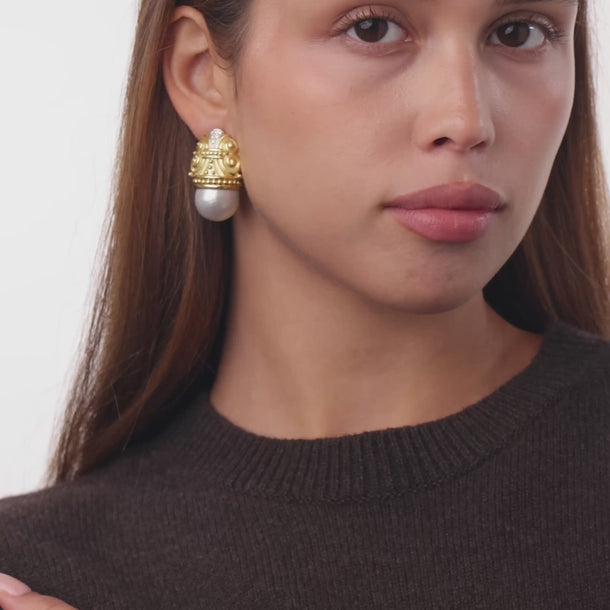 Vintage pearl diamond 18k yellow gold earrings
