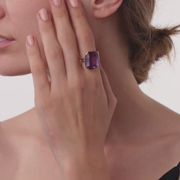 Vintage 10.80 carat amethyst 10k yellow gold ring