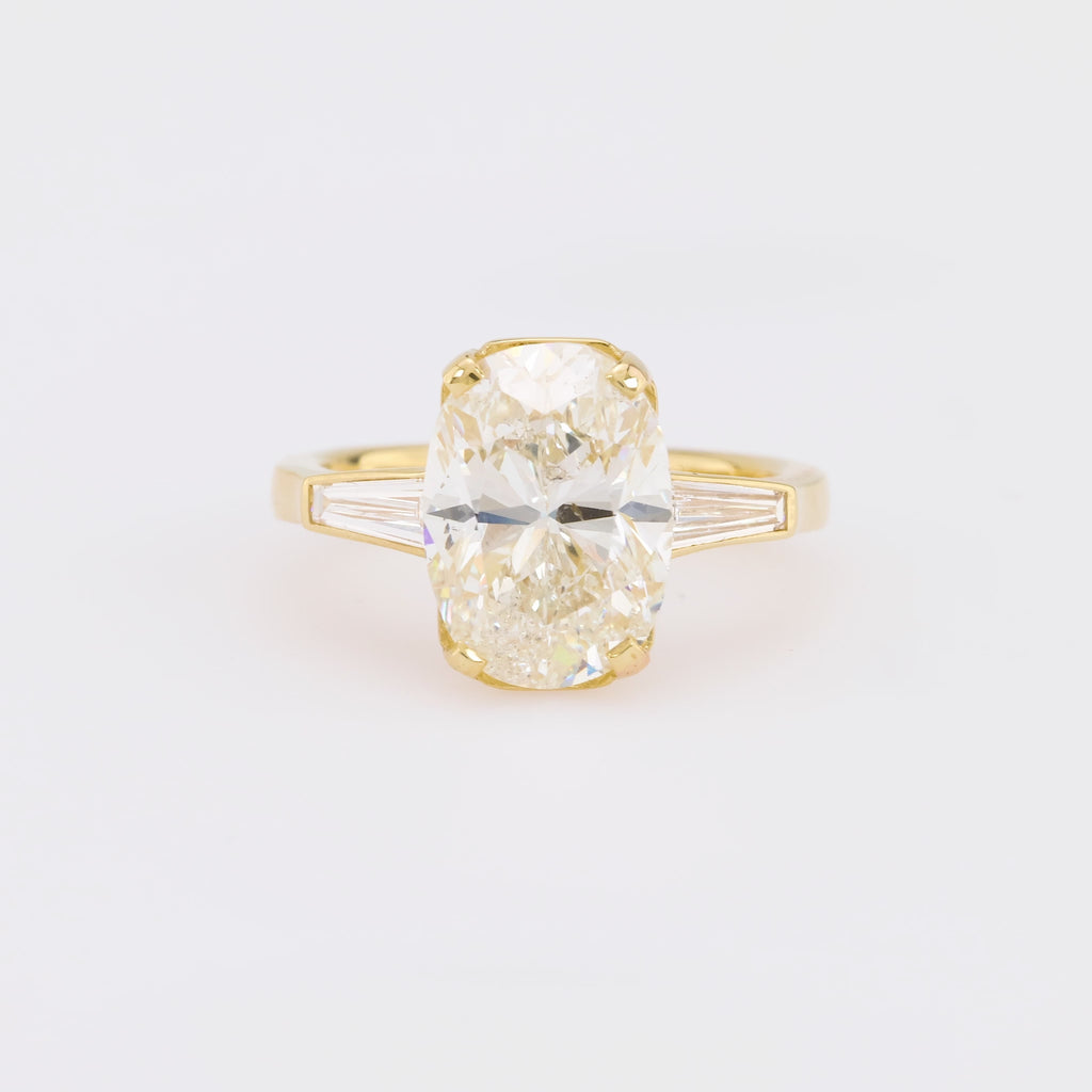 GIA 5.03 carat oval cut diamond 18k yellow gold engagement ring