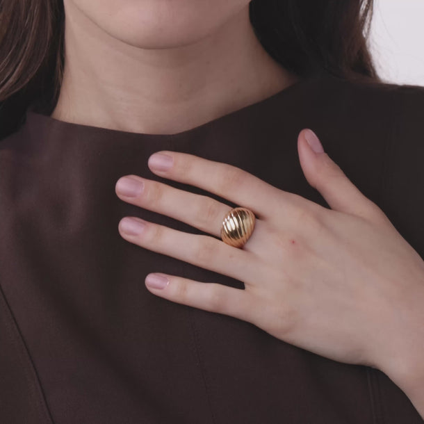 Cartier vintage 14k yellow gold bombe fluted dome ring