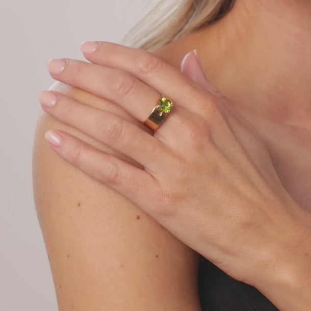 Dinh Van French 1.85 carat peridot 18k yellow gold buckle ring Rings Dinh Van for Cartier