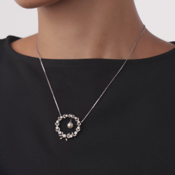 Edwardian diamond pearl platinum wreath necklace