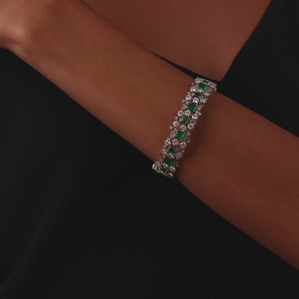 Vintage 17.00 carat emerald and diamond 18k white gold bracelet