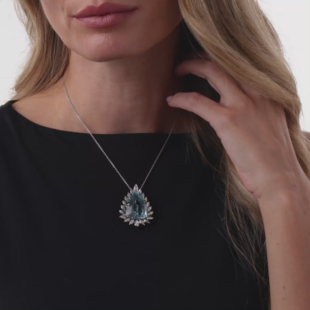 Mid Century 28.00 carat aquamarine diamond 18k white gold necklace