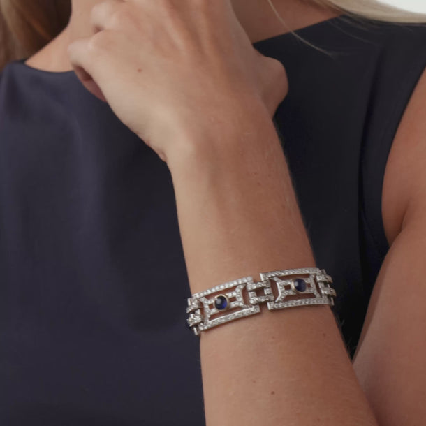 French Mid Century 18.00 carat sapphire diamond platinum bracelet