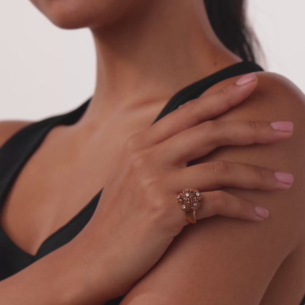 Retro diamond 18k rose gold flower ring