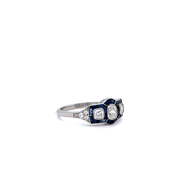 装饰艺术风格 0.30 克拉旧切钻石蓝宝石铂金三石戒指
