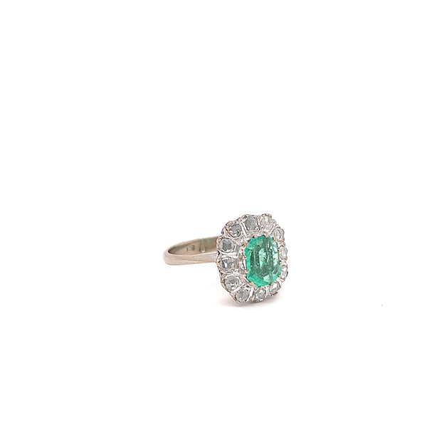 复古 1.15 克拉祖母绿钻石 18 克拉白金簇戒指