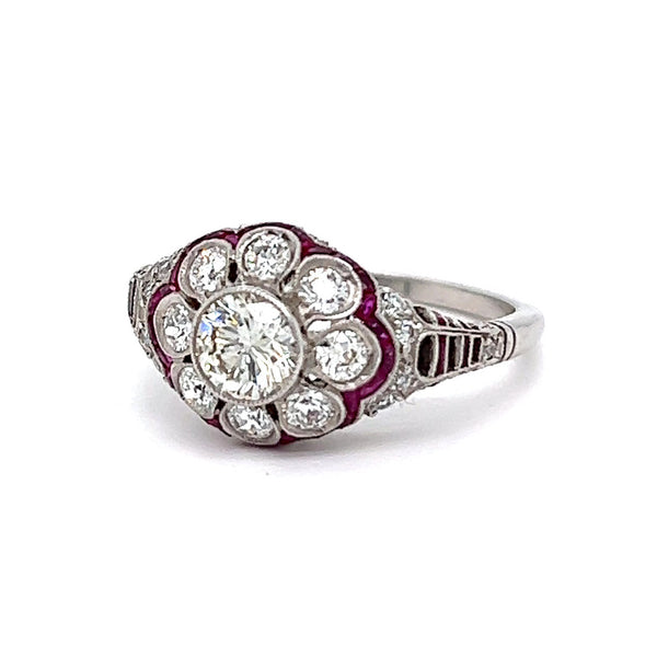 Bague en filigrane de fleur de platine rubis de diamant taille brillant d'inspiration Art déco de 0,52 carat